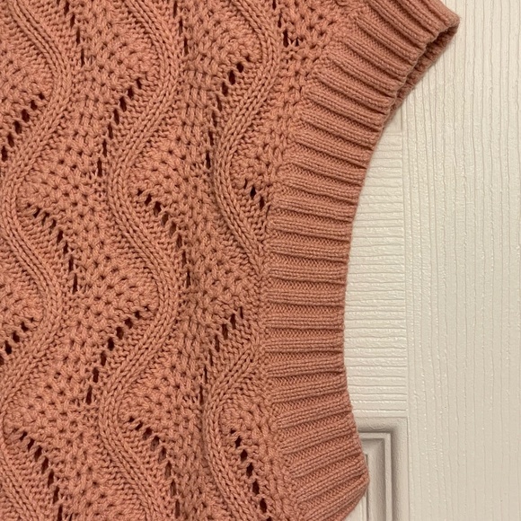 LOFT Sleeveless Tunic Sweater - Picture 5 of 8